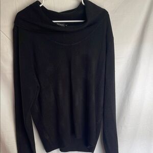 Effeci black cow neck sweater